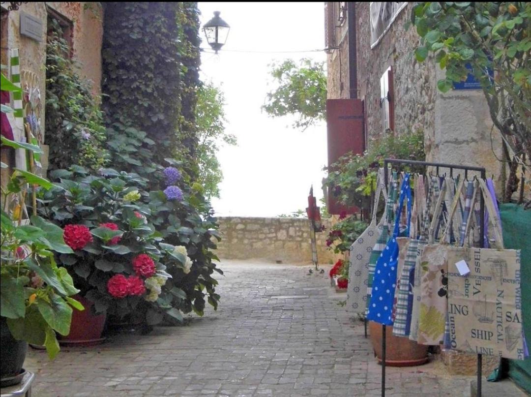 Apartment Beatrice. 10Mt To The Beach :) Rovinj Exterior foto